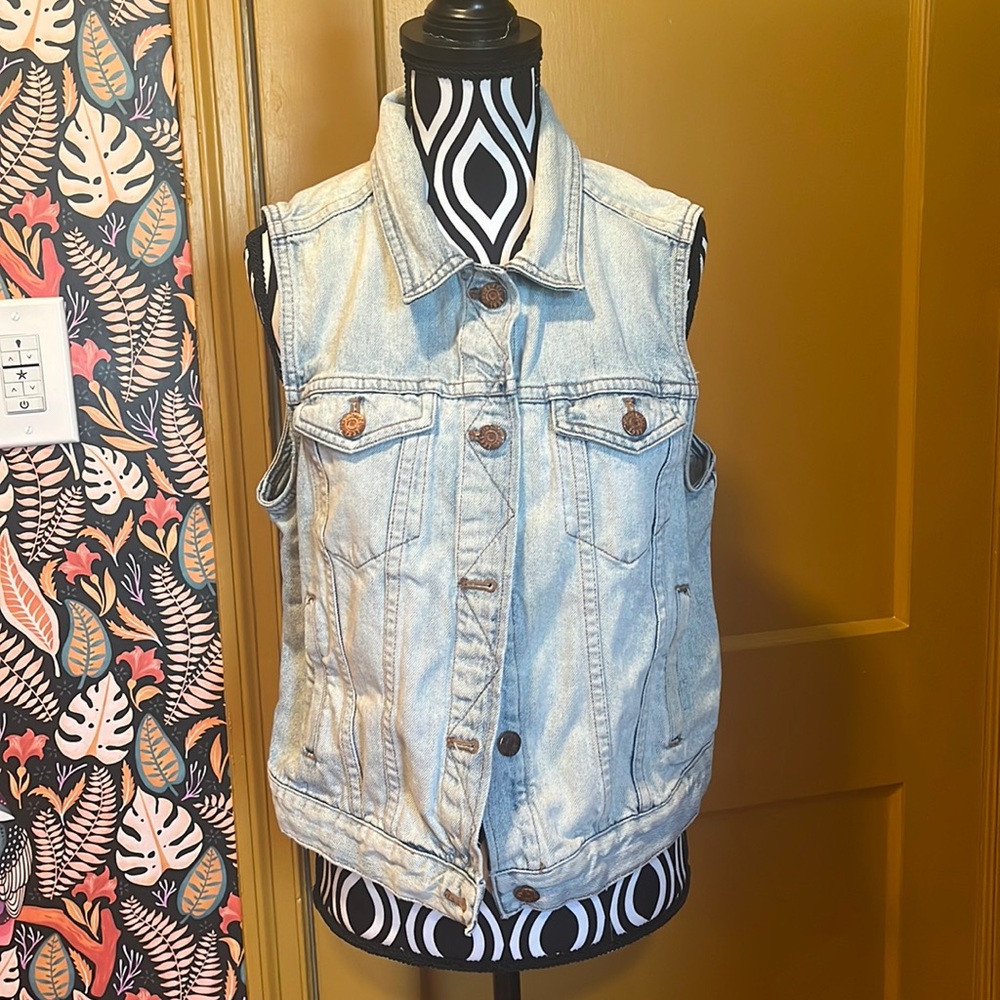 Madewell Denim Vest Size L